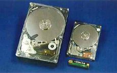 垂直記録を用いたハードディスク（HDD）